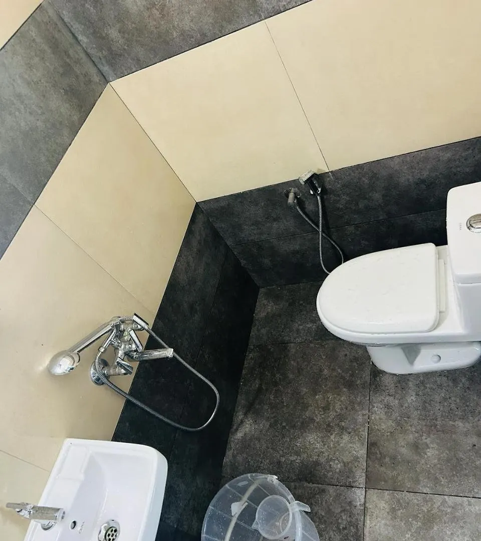 Πανσιόν Heavenkey Rooms Kazhakuttam