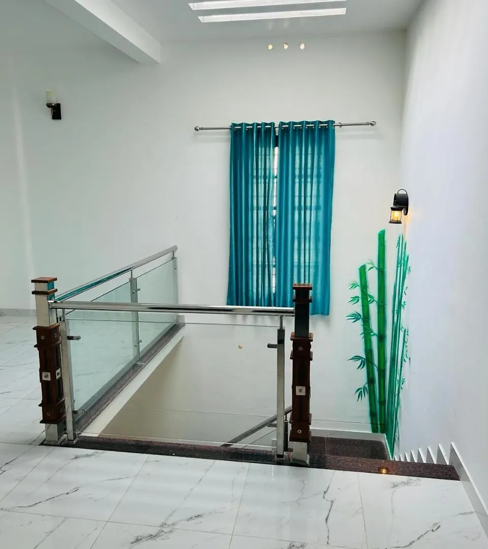 Heavenkey Rooms Kazhakuttam Ινδία